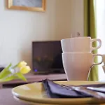 Apartment Truding *